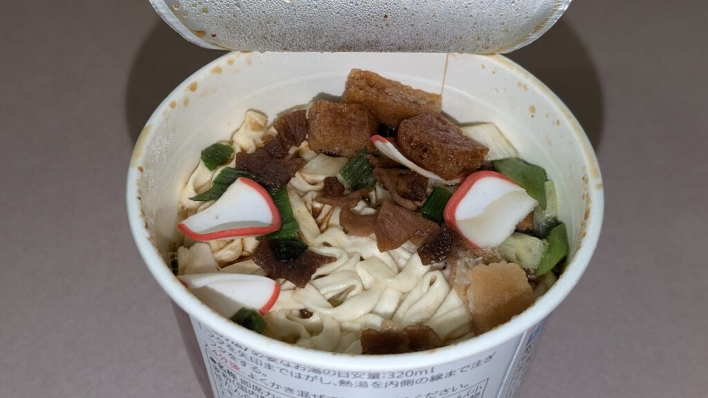 セブン&アイプレミアム 肉うどん 商品画像