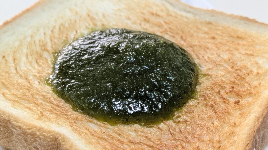 サボテンジャムをトーストに乗せてみた